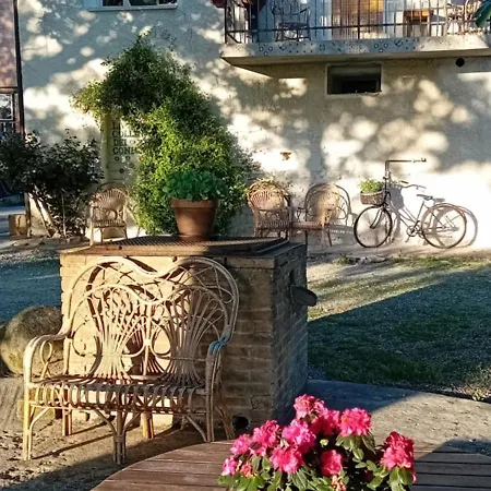 La Collina Dei Conigli 2 - Immersi Nella Natura Apartment Montebabbio